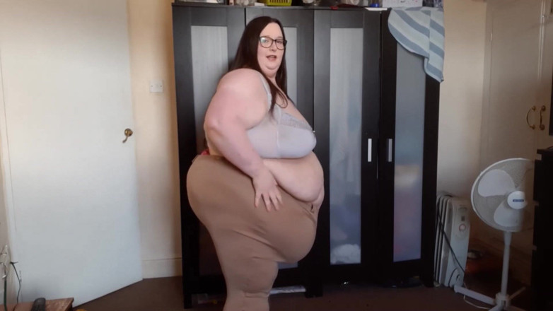 SSBBWLadyBrads: SSBBW rande v noci zkuste popping tlačítka