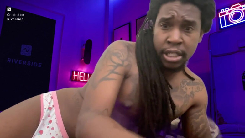 Emperor Kai Da God King: Ebony Solo Tease v těsných tangách - zblízka a osobní