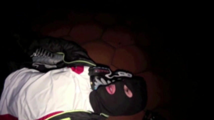 Sneaker gay: ふしだらな女は2トップスニーカーの男の子に屈辱
