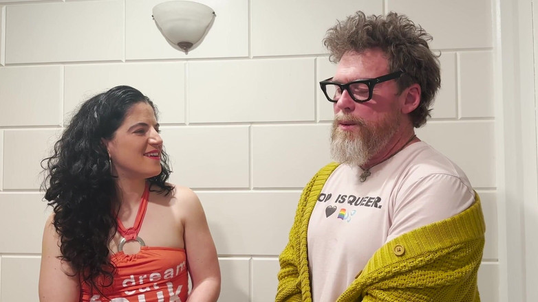 Cliff Media: Panduan perempuan jalang untuk podcast kebahagiaan - episod 13: BDSM Kink Sebagai...