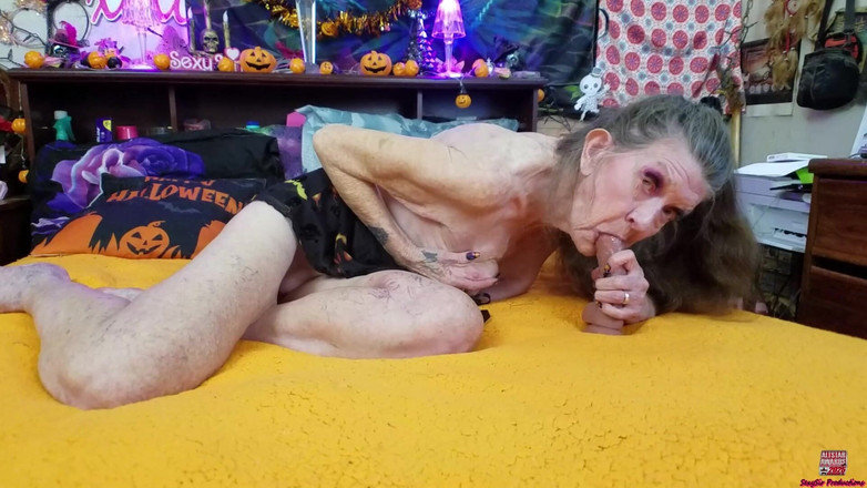 Sexy Sandra N Sir Christopher: Sub babička cum děvka bj babička fantasy sólo