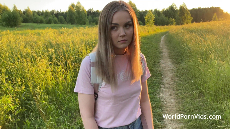 Selected worldwide porn: Молода розпусна дружина втратила чоловіка, але знайшла новий член у лісі