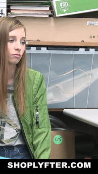 Hoață din magazin Justin Foreskin Ava Parker