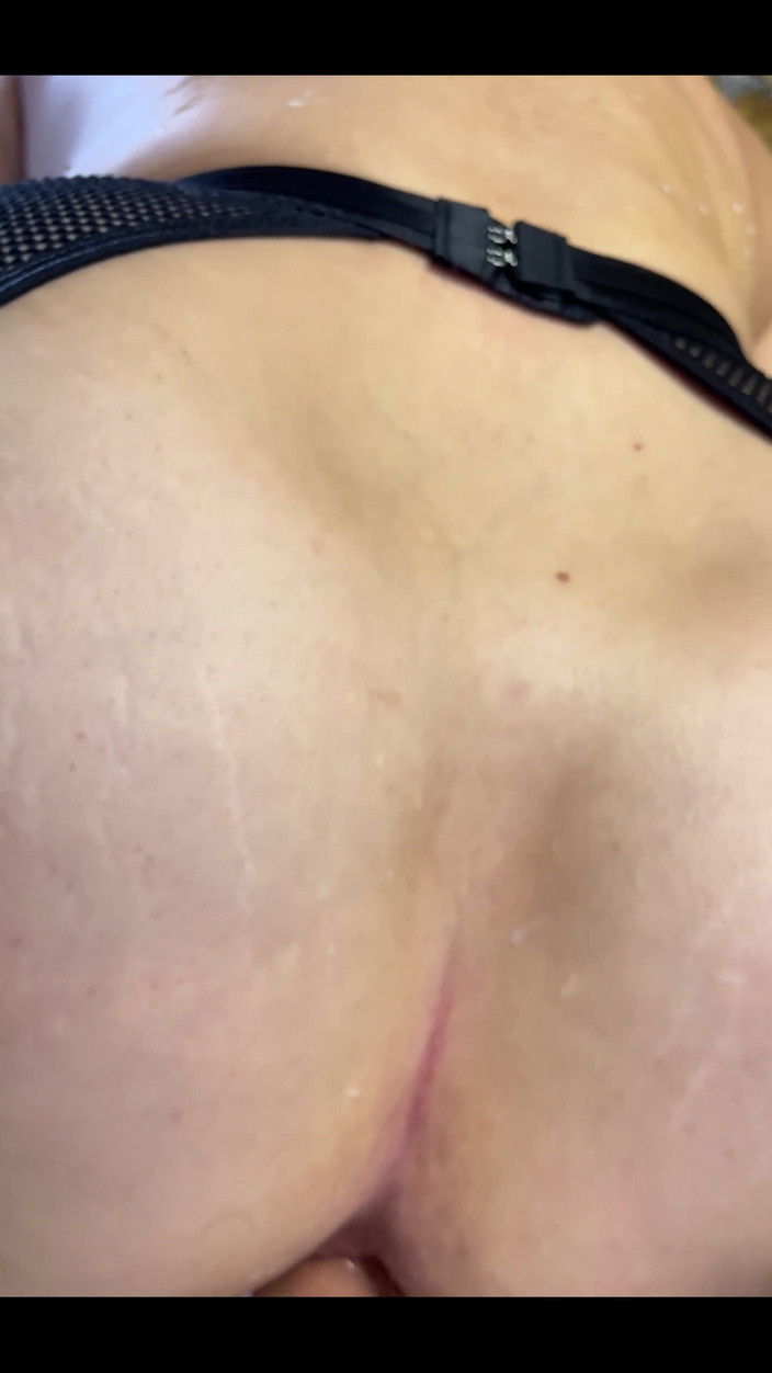 Crypto Mommy: Bb, вы заказали бы мою извращенной вечеринку доставлены в ваш дом прямо в джакузи? 