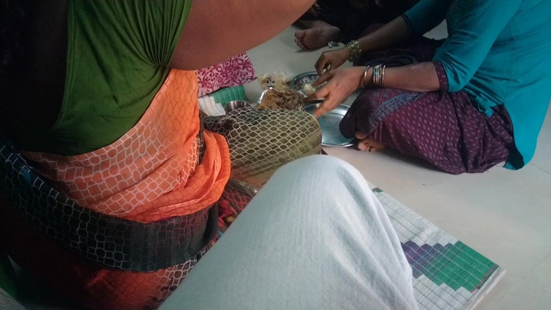 Benita sweety: Čtyři teta sexy sprosté mluvení v mém domě