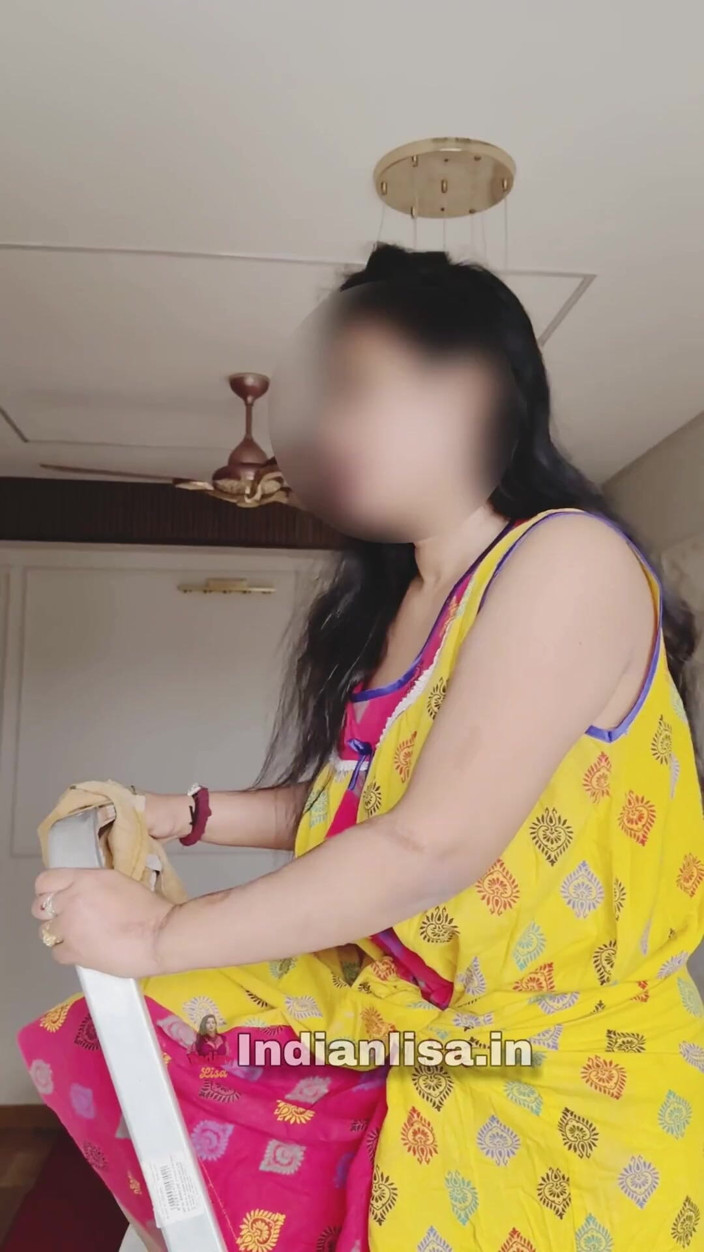IndianMyra07: Збуджена мачуха не могла встояти перед собою після перегляду члена пасинка