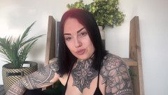 Miss Valentina: Výstřik na zastavení vydírání