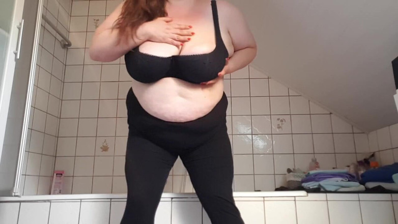 Dirty Jade: BBW Strip Followed by Squirting