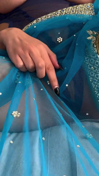 Bhabi Pakistan Aaliyah Yasin mengongkek pepeknya semasa bercakap Urdu