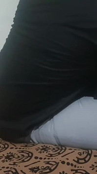 남편 친구와 로맨틱한 섹스를 즐기는 Meena Bhabhi