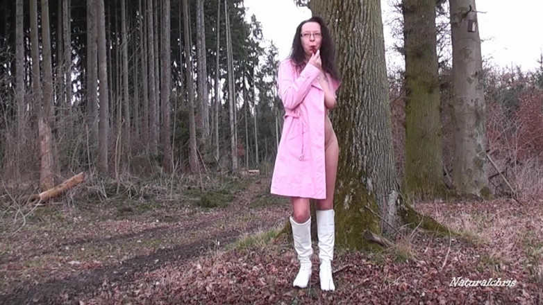 Natural Chris: Anale hoer in het bos
