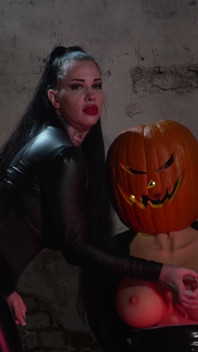 Téton d’Halloween et fétichisme du tabac