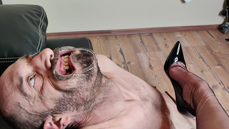 Goddess Lena: Muka Ashtray Hodoh - Lakukan Untuk Dewi Awak