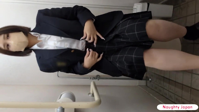 A case of fling: ความตึงเครียด สาวงามคัพจีคัพในชนบทที่เงียบเหงาและใกล้ชิด