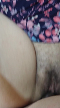 Déesse curieuse - il allait bouffer le cul de ma femme blonde sexy, mais je ne supporte pas que sa chatte étroite se fasse éjaculer dans sa chatte poilue, partie 4