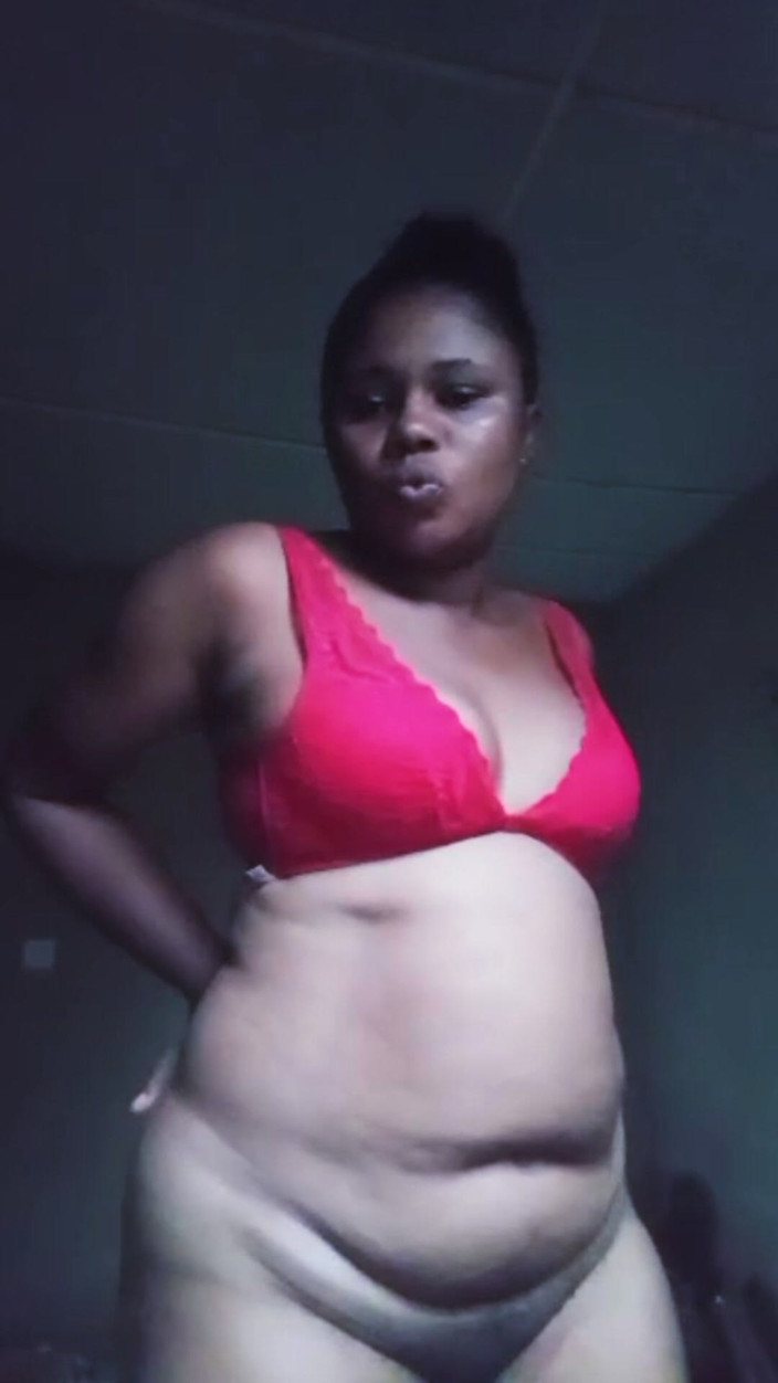 Lovelee: Viens baiser,