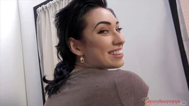 Aria Alexander exige isso na garganta dela!