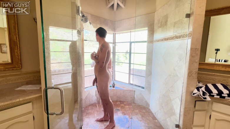 Hot Guys Fuck: Riesiger schwanz an diesem typ fickt MILF Lindsay Lee