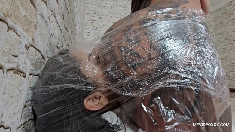 MF Desires: In cruel furting ass werden endlose ausbrüche von lauter furz...