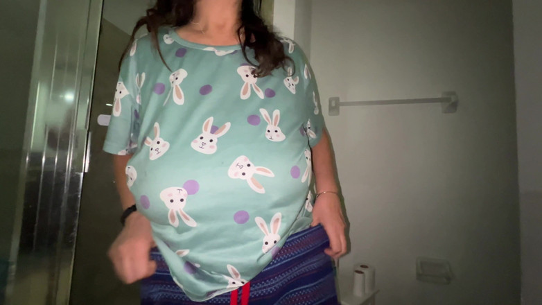 VeeVee Vixen: Jカップ Udders