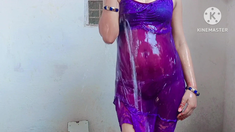 Ankurpriya000: 发现德西阿姨在露天洗澡，然后摇晃我的