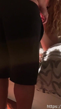 妻がカッコールドの夫の前で他の男性とセックスを楽しんでいる