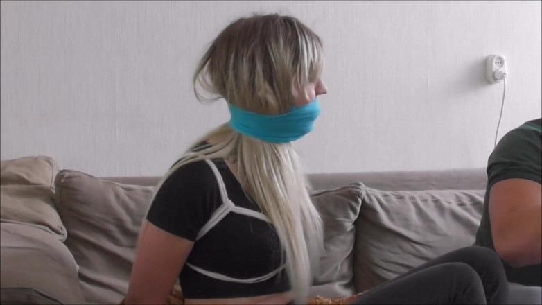 Restricting Ropes: Julie Vega - vervelende vriendin HD