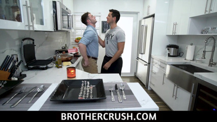 Brother Crush: Military guy Ryan Pitt gives stepbro a sloppy blowjob