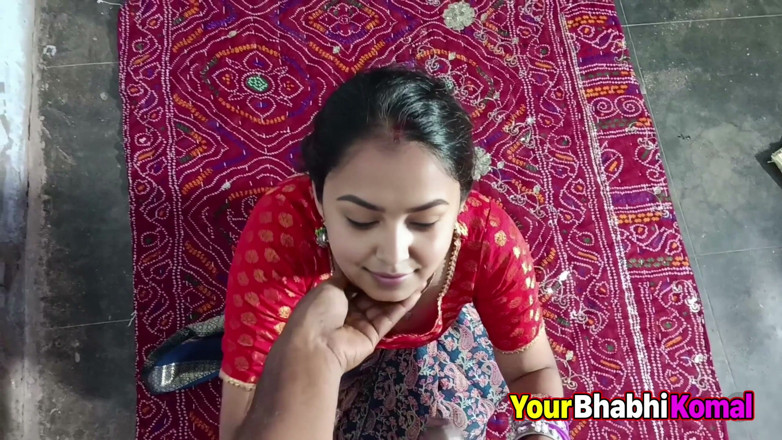 Hot_girl: Kakak ipar indiaku yang haus kontol lagi asik nyepong kontol...