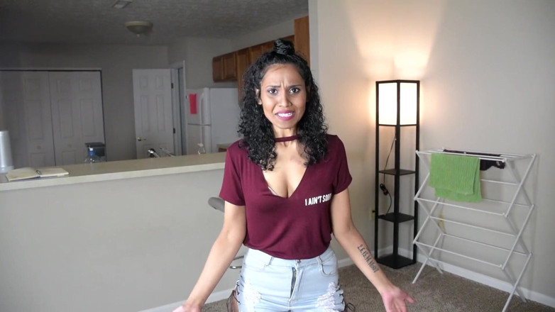 Horny Lily: Rich bratty stepdaughter wants expensive bag but stepdad wants ass