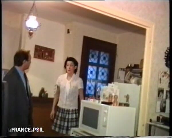 French Family Secrets: 集中力の低い生徒がもっとヤリたい!