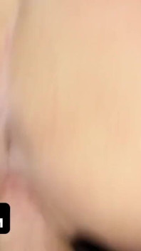 Blonda excitată Britney Amber este umplută cu spermă
