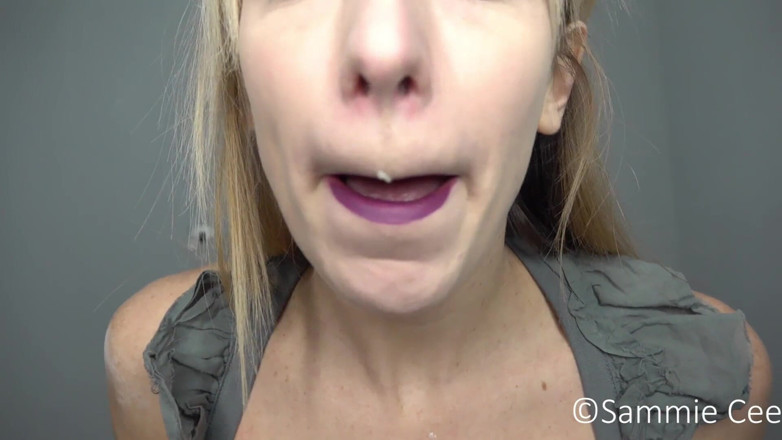 Sammie Cee: Une bouche baveuse se fait baiser 3