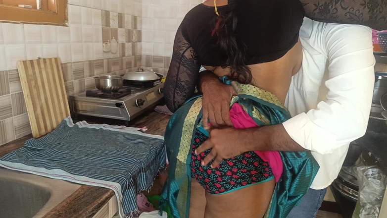 Wonder: Hospodyňka šuká v kuchyni