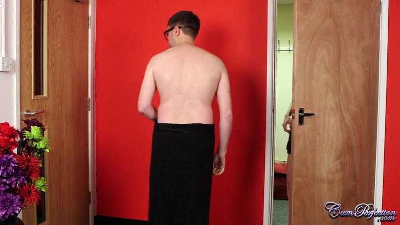 CumPerfection: Výstřik na obličej ve sprše