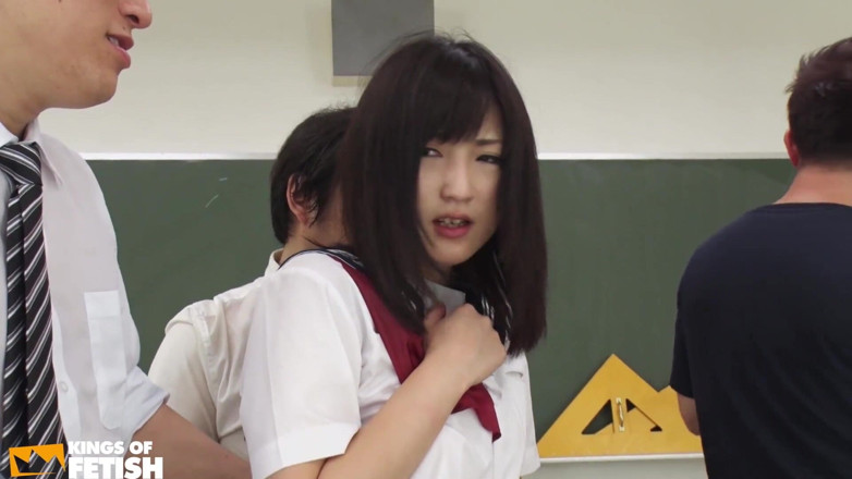 Pure Japanese adult video ( JAV): Japanese Student Blow Her Colleagues in the Classroom While Getting...