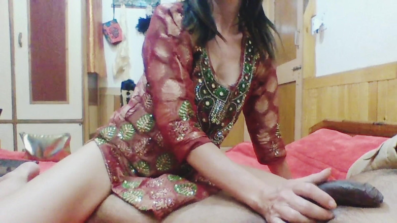 Bolly Karma: 私は義理の兄が立っている硬いペニスを見るのが好きです