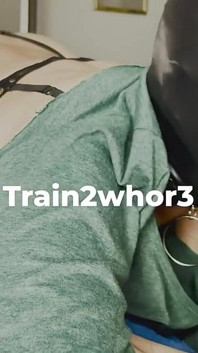 Č. 13 Deepthroat-Trénink, sleduj můj zadek. Ráda kouřím ptáka svého manžela.