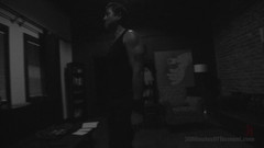 30 Minutes of Torment: Heteroseksüel adam John Smith dövülüyor, kırbaçlanıyor ve boşaltılıyor