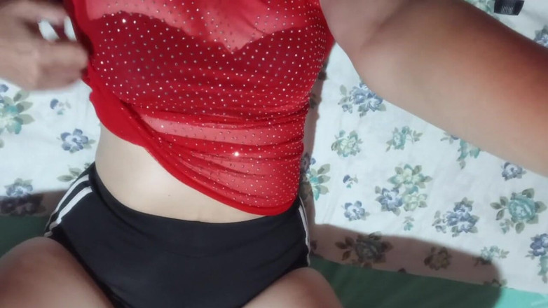 Yulieth Gomez: 我太热了，我想在你看着我的时候抚摸自己