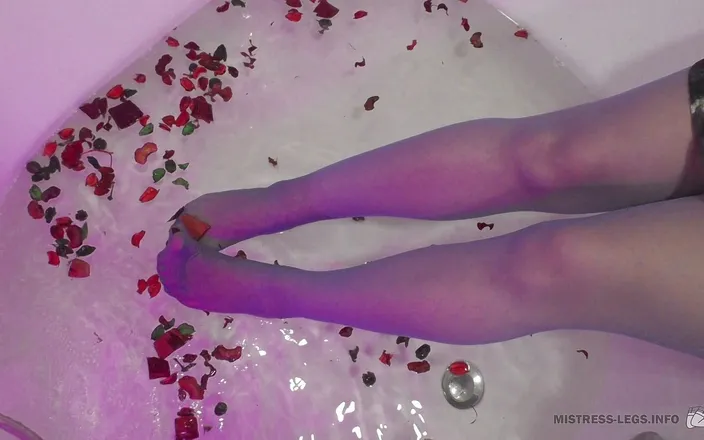 Mistress Legs: Mistress feet in blue nylons tease you