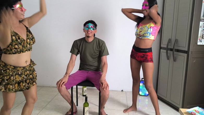 NEGRITA SEXY: Ökad sexuell aptit tack vare mina två styvsystrar som dansar...