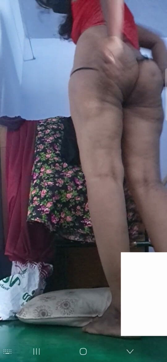 Jayaselvi: My Pussy and Pussy Hole Showing in Video Call