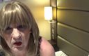 Mature Tina TV: In een hotelkamer maakt mijn gast een video van me