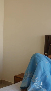 Desi sexy Malkin wil een hete massage van Chottu Kamwala