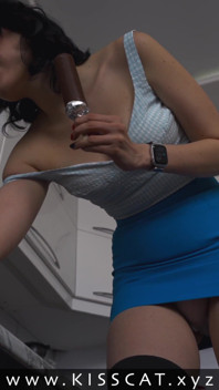 Blowjob selamba oleh awek dalam muka ais krim - Kisscat