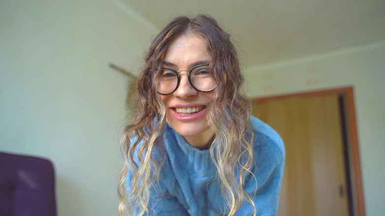 Rarible Diamond: 蓝色毛衣和内裤