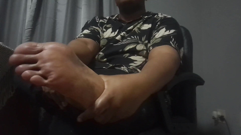 Eleasihle Esma: Gordas trans pés