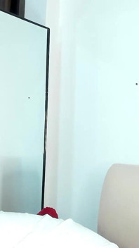 Masturbare sex minion în pizdă cu vibrator în direct