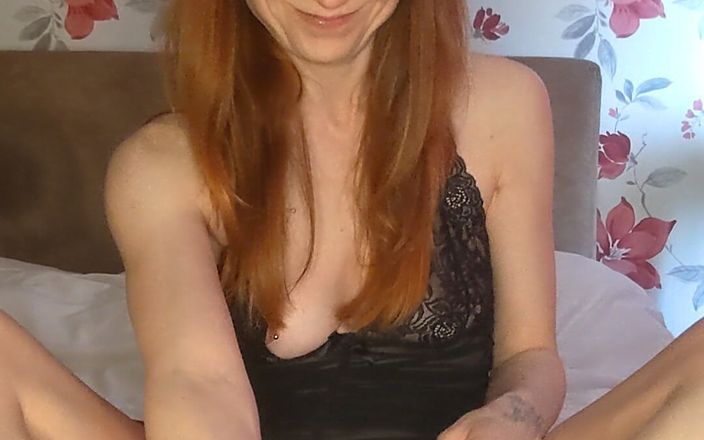 Lily kink: Promiň, chybělo mi k tvým narozeninám... honění chodidly